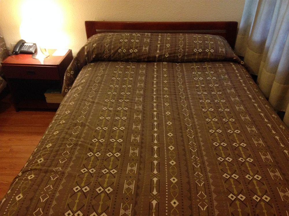 Alston Inn Hotel 키토 외부 사진