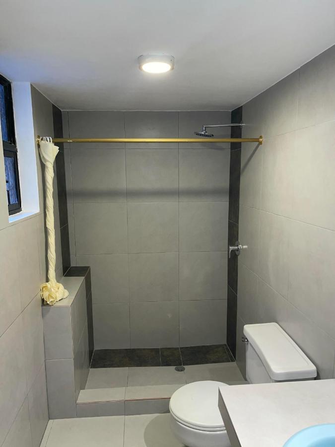 Alston Inn Hotel 키토 외부 사진