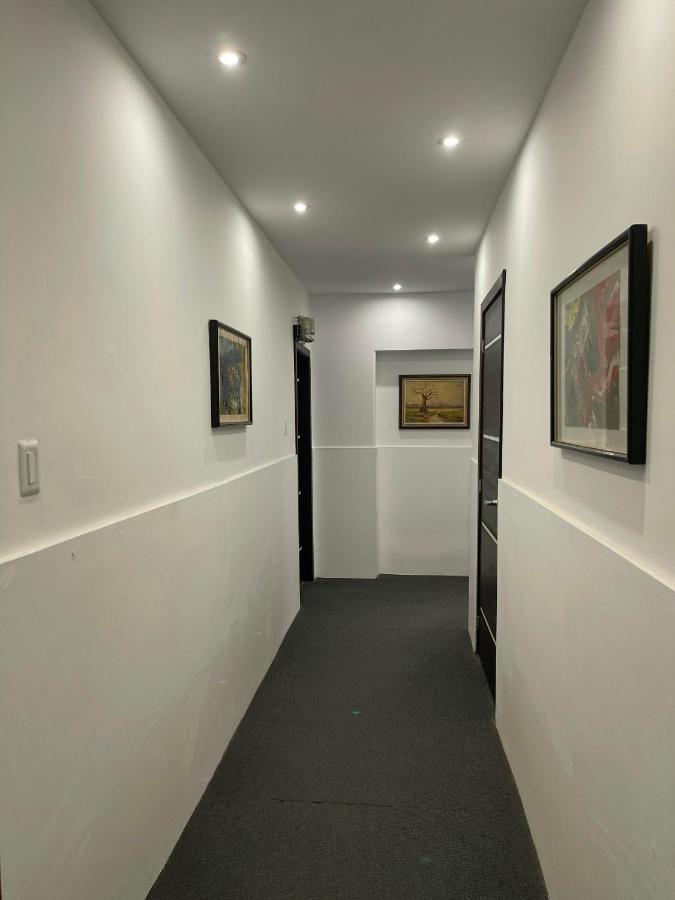 Alston Inn Hotel 키토 외부 사진