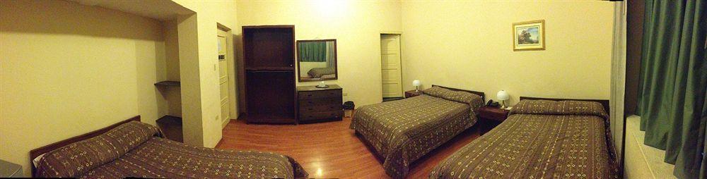 Alston Inn Hotel 키토 외부 사진