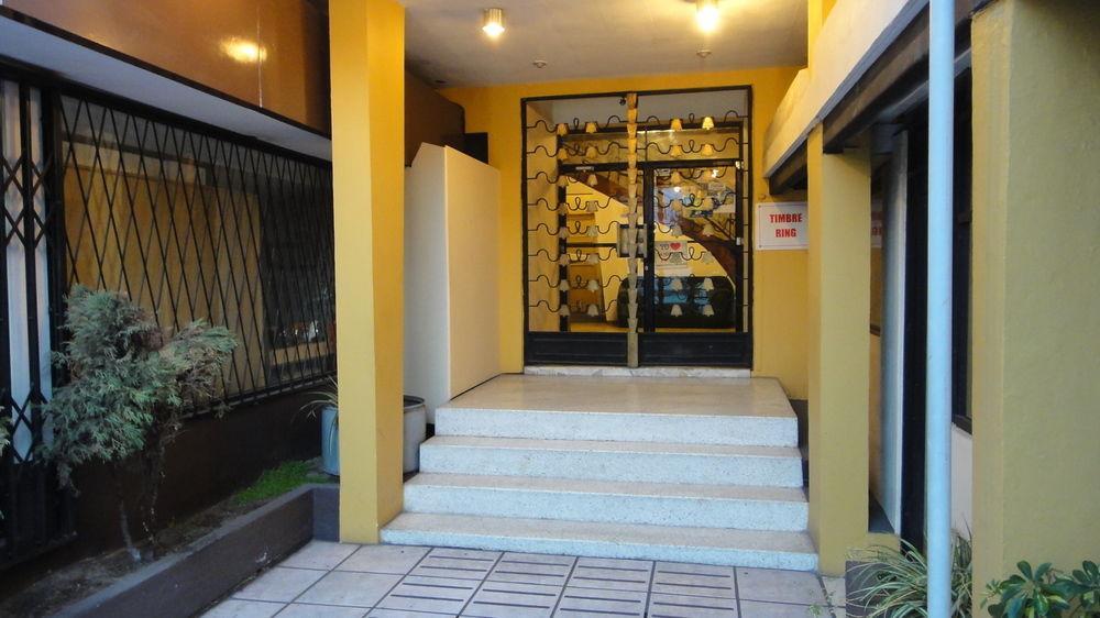 Alston Inn Hotel 키토 외부 사진