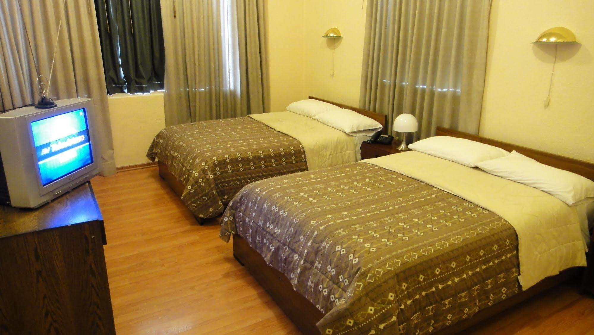 Alston Inn Hotel 키토 외부 사진