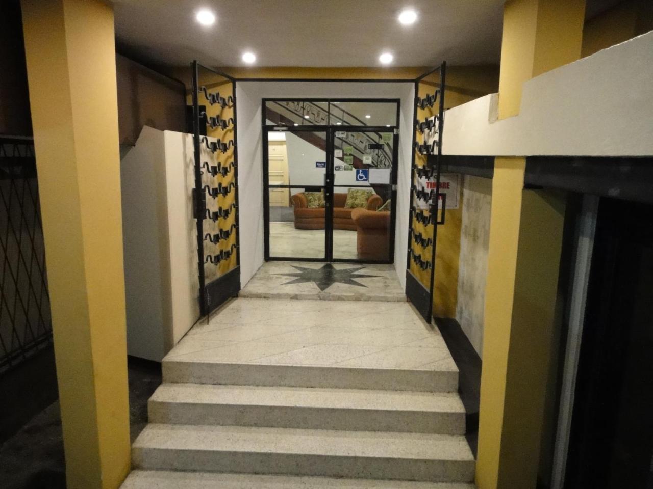 Alston Inn Hotel 키토 외부 사진